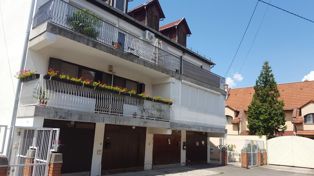 Hortenzia Apartment Szeged Luaran gambar